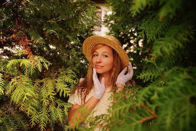 显得有些黯 显得有些黯